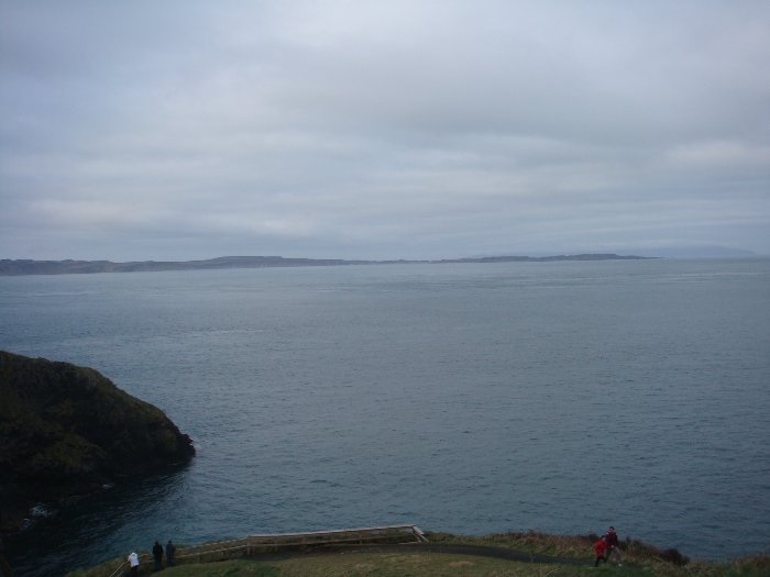 Ao norte da Irlanda, o mar de guas claras