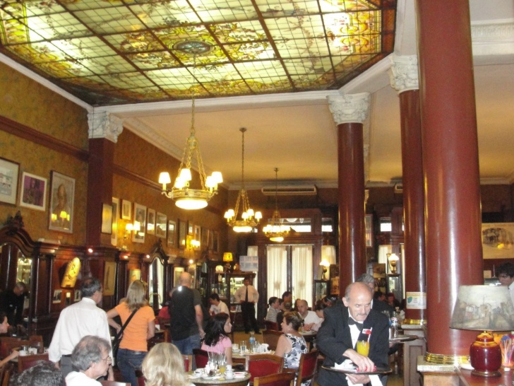 Caf Tortoni em Buenos Aires