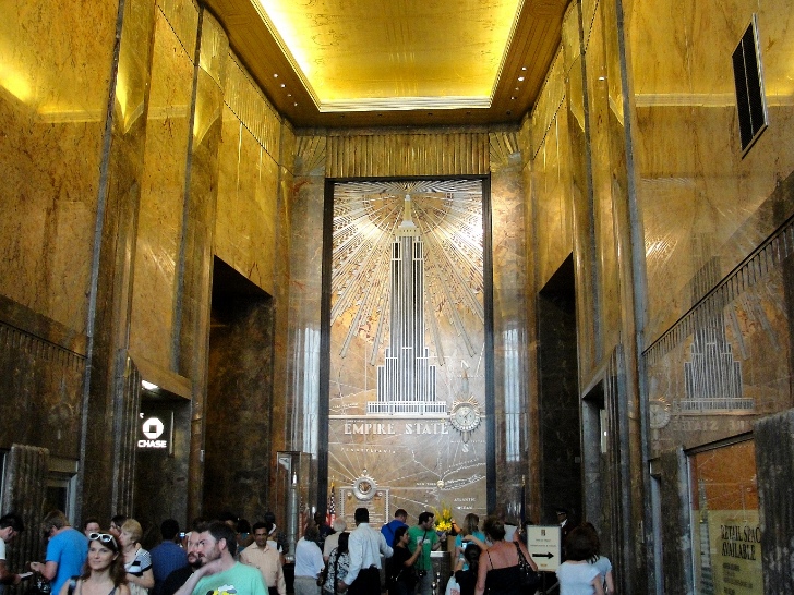Saguo de entrada do Empire State Building