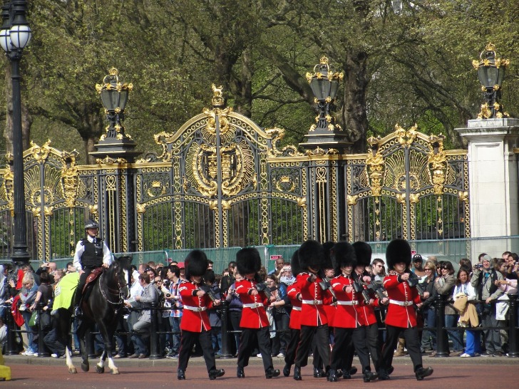 Troca da Guarda em frente ao Palcio de Buckingham