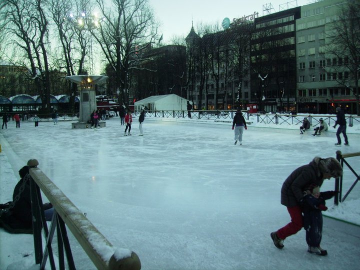 Foto de pista de patinao em Oslo