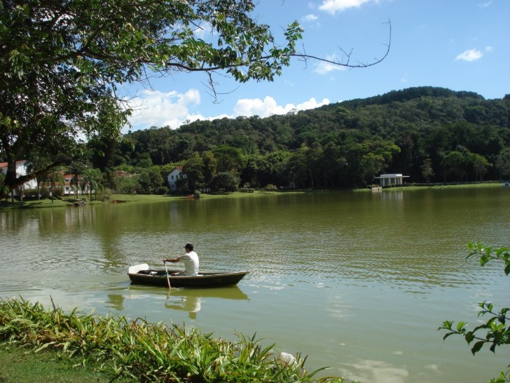 Lago no Parque das guas de So Loureno